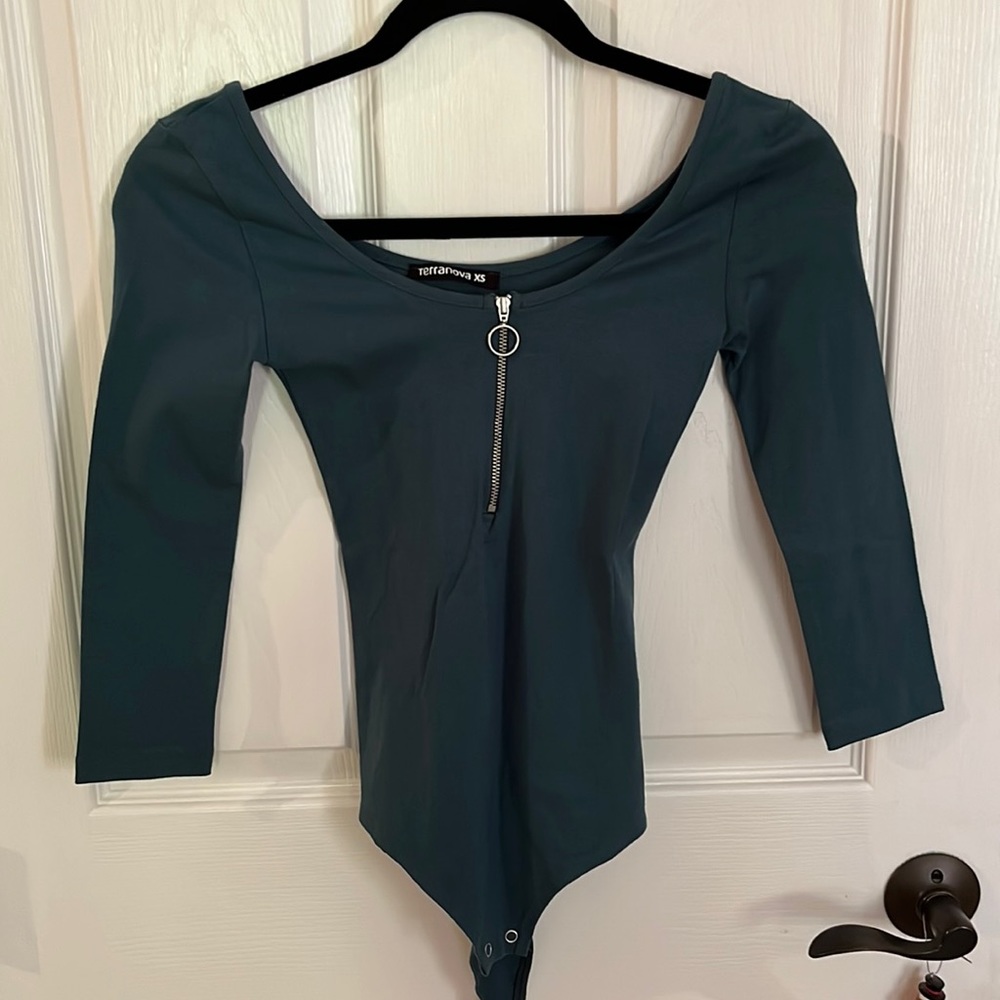 NEVER WORN Teal Long Sleeve Bodysuit